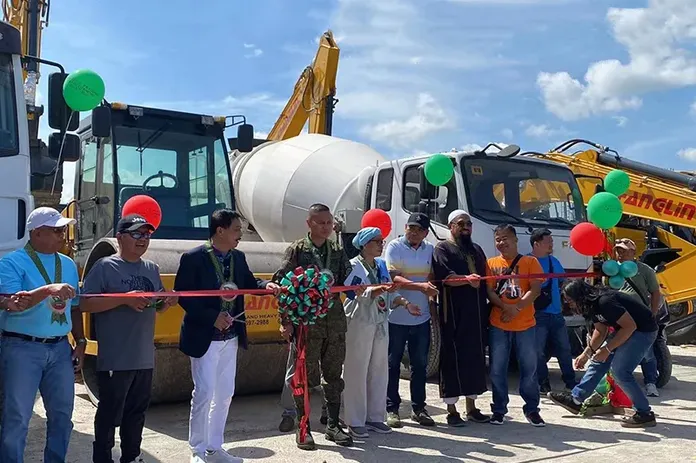 Pacote completo de equipamentos para infraestrutura rodoviária na África Ocidental