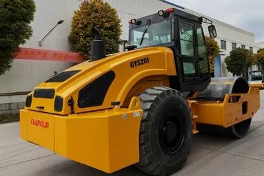 Compactadores e rolos compactadores