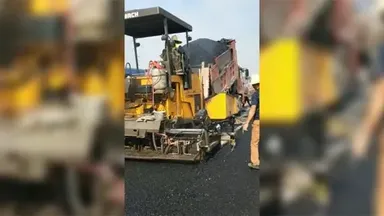 Pavimentadora de asfalto GYA4500 em operação 
