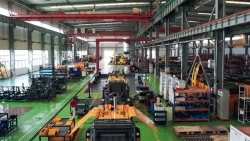 Oficina de montagem de motoniveladoras e compactadores de estradas