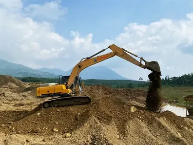 Aterro de margem fluvial