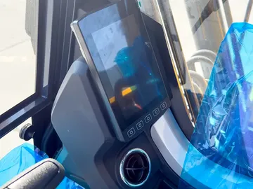 Escavadeira de esteiras ZG220N