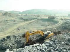 Escavação para cabos subterrâneos