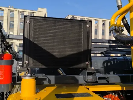 Escavadeira com garra florestal ZG135CF